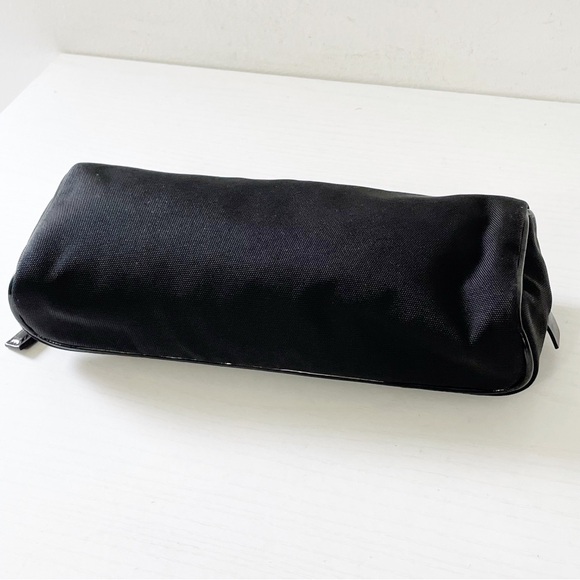Gucci rare black nylon patent leather multi function zip pouch - Picture 3 of 9